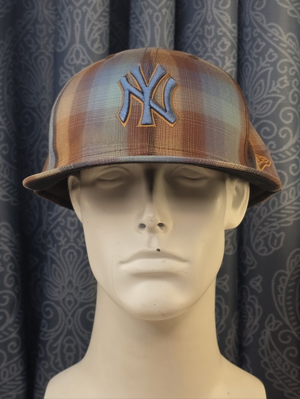 New Era 59FIFTY NY Yankees Plaid Fitted Hat Size 7 3/4 -Rare Design****